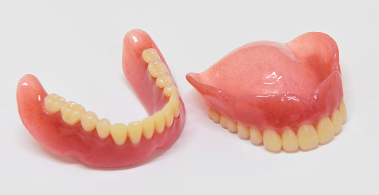 レジン入れ歯